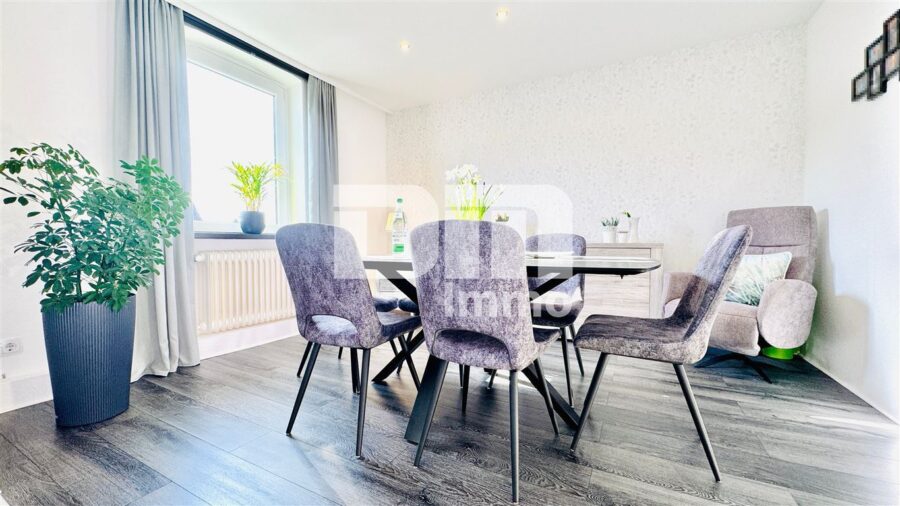 Modernisiertes Ein- bis Zweifamilienhaus mit Maisonettebereich in Traumlage - OG Wohn / Esszimmer offen